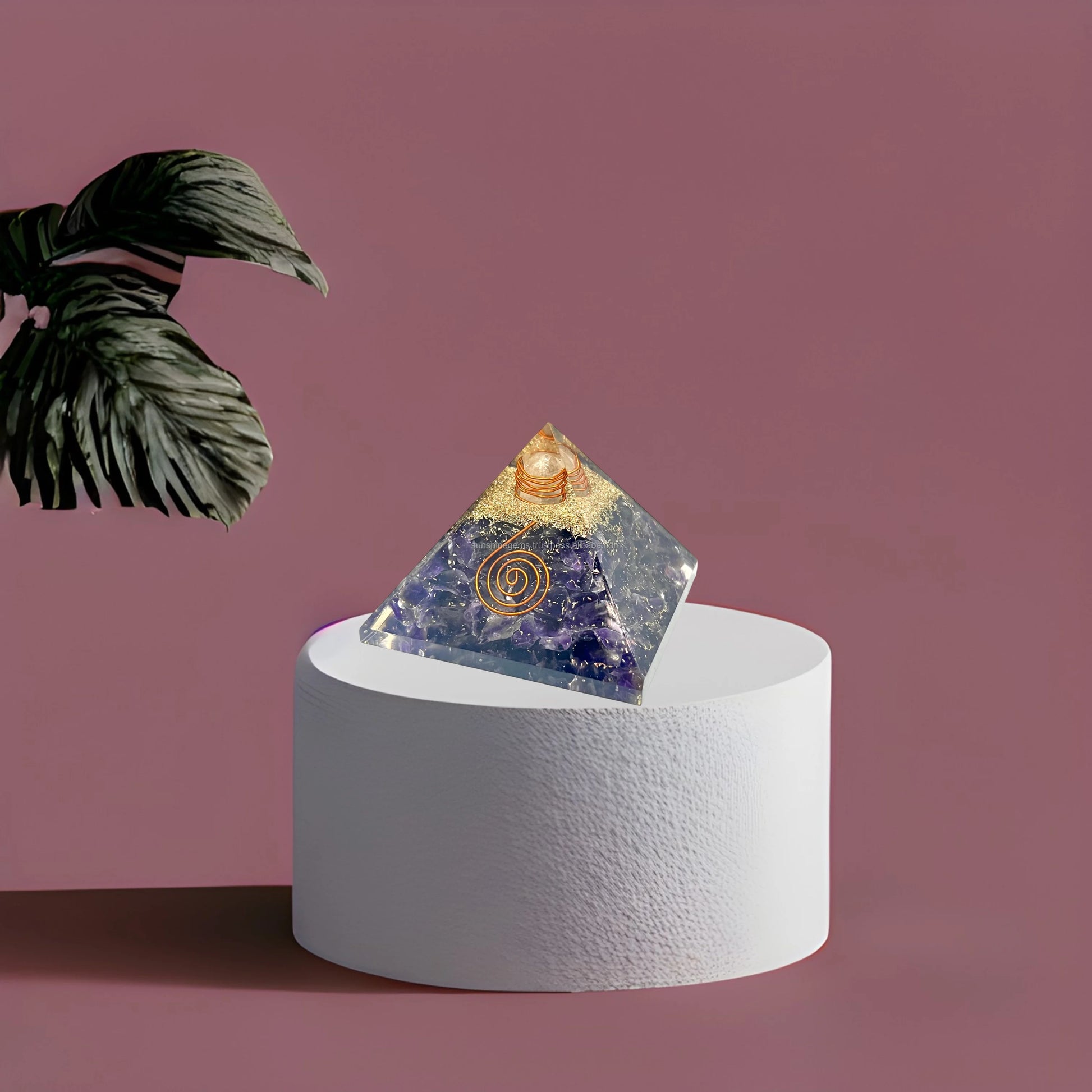 Pyramide d'Orgonite Améthyste